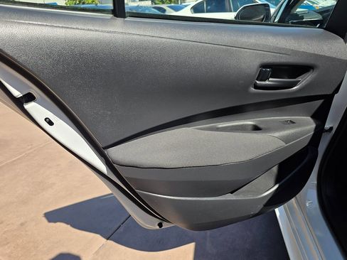 Used 2022 Toyota Corolla LE image 26
