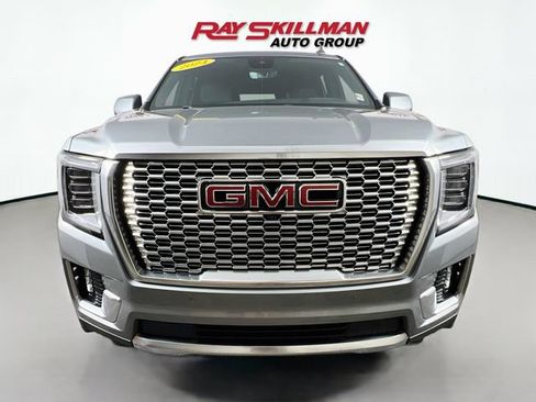 Used 2024 GMC Yukon Denali w/ Advanced Technology Package AWD/4WD image 2
