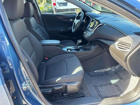 Used 2024 Chevrolet Malibu LT image 16