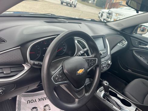Used 2018 Chevrolet Malibu LS image 14