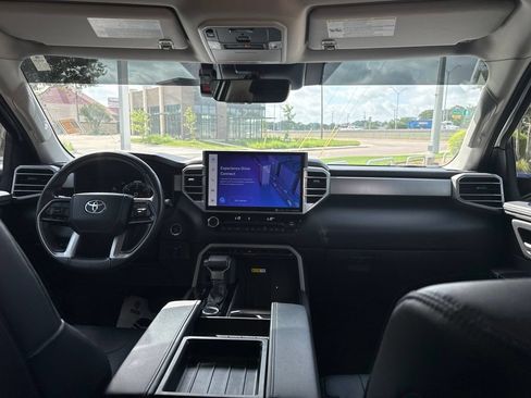 Used 2024 Toyota Tundra Limited w/ Power Package AWD/4WD image 11