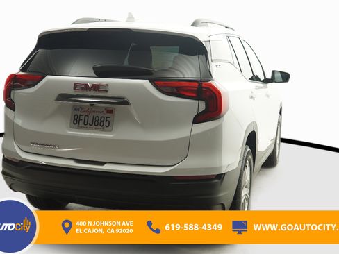 Used 2018 GMC Terrain SLE w/ Driver Convenience Package FWD image 10