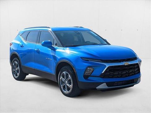 New 2025 Chevrolet Blazer LT w/ Convenience Package image 5