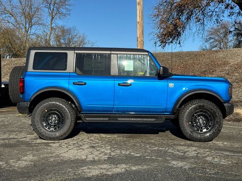 New 2026 Ford Bronco Big Bend w/ Black Diamond Package image 2