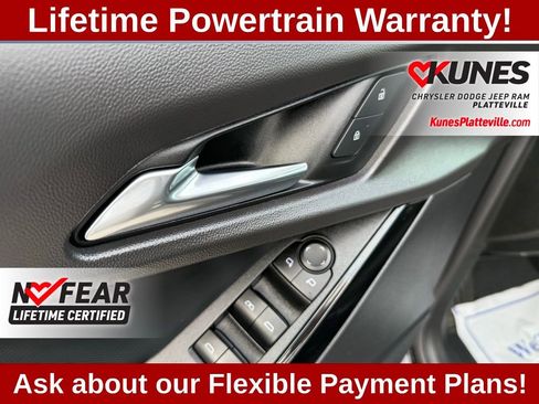 Used 2025 Chevrolet Equinox LT image 17