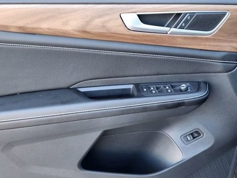 New 2024 Volkswagen Atlas SE image 16