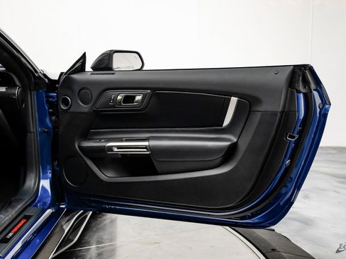 Used 2022 Ford Mustang Shelby GT500 w/ Carbon Fiber Track Pack image 78