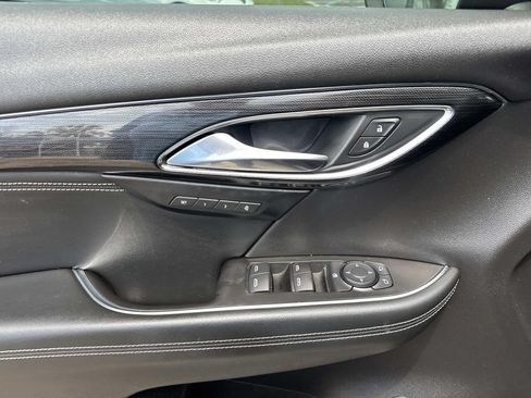 Used 2022 Buick Envision Essence w/ Technology Package II FWD image 21