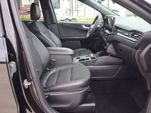 Used 2024 Ford Escape ST-Line w/ Tech Pack #1 AWD/4WD image 13
