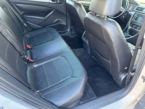Used 2015 Volkswagen Passat TDI SE FWD image 17