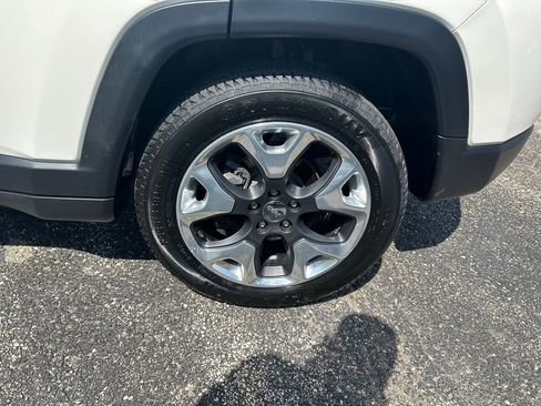 Used 2019 Jeep Compass Limited AWD/4WD image 35