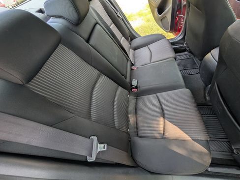 Used 2014 MAZDA MAZDA3 i Touring w/ Moonroof Package 1 FWD image 10