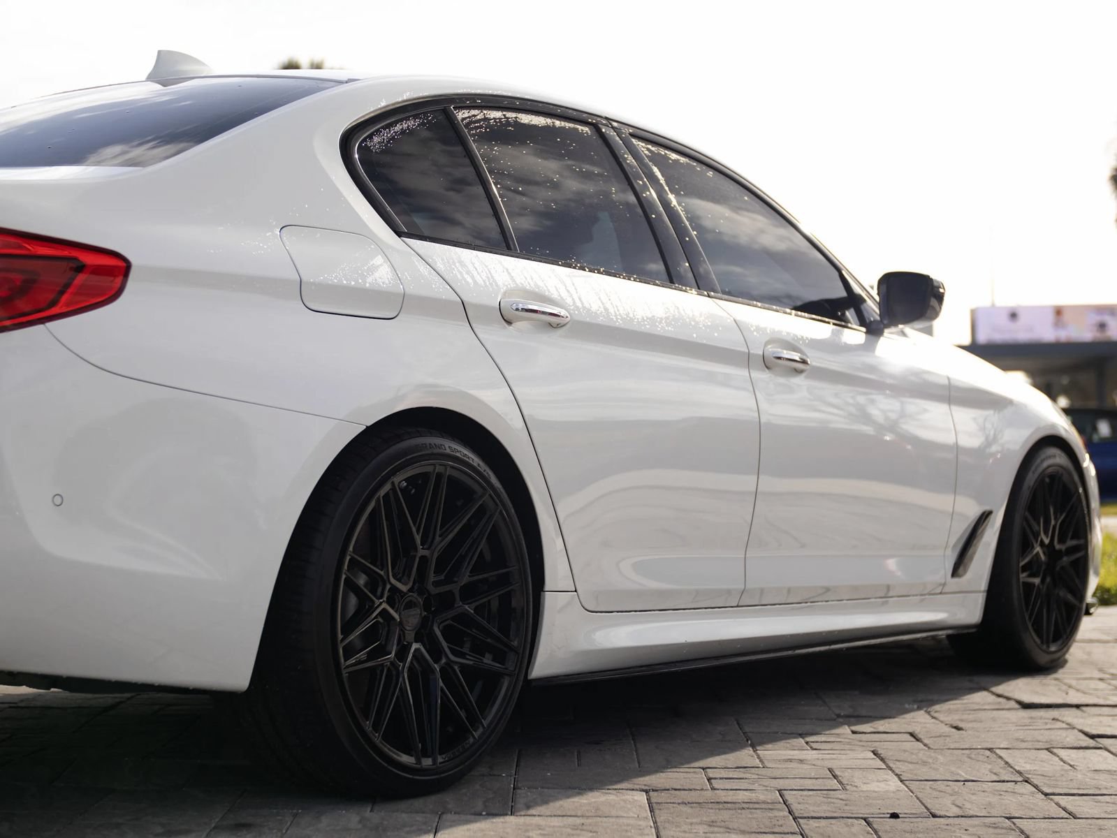 Used 2017 BMW 540i RWD image 14