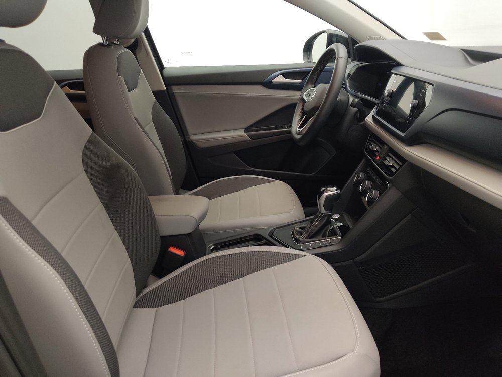 Used 2024 Volkswagen Taos SE FWD image 21