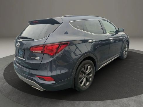 Used 2017 Hyundai Santa Fe Sport FWD image 4