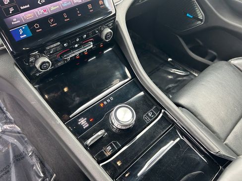 Used 2021 Jeep Grand Cherokee L Overland w/ Luxury Tech Group IV image 20