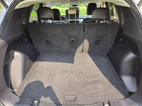 Used 2022 Ford Escape SEL image 19