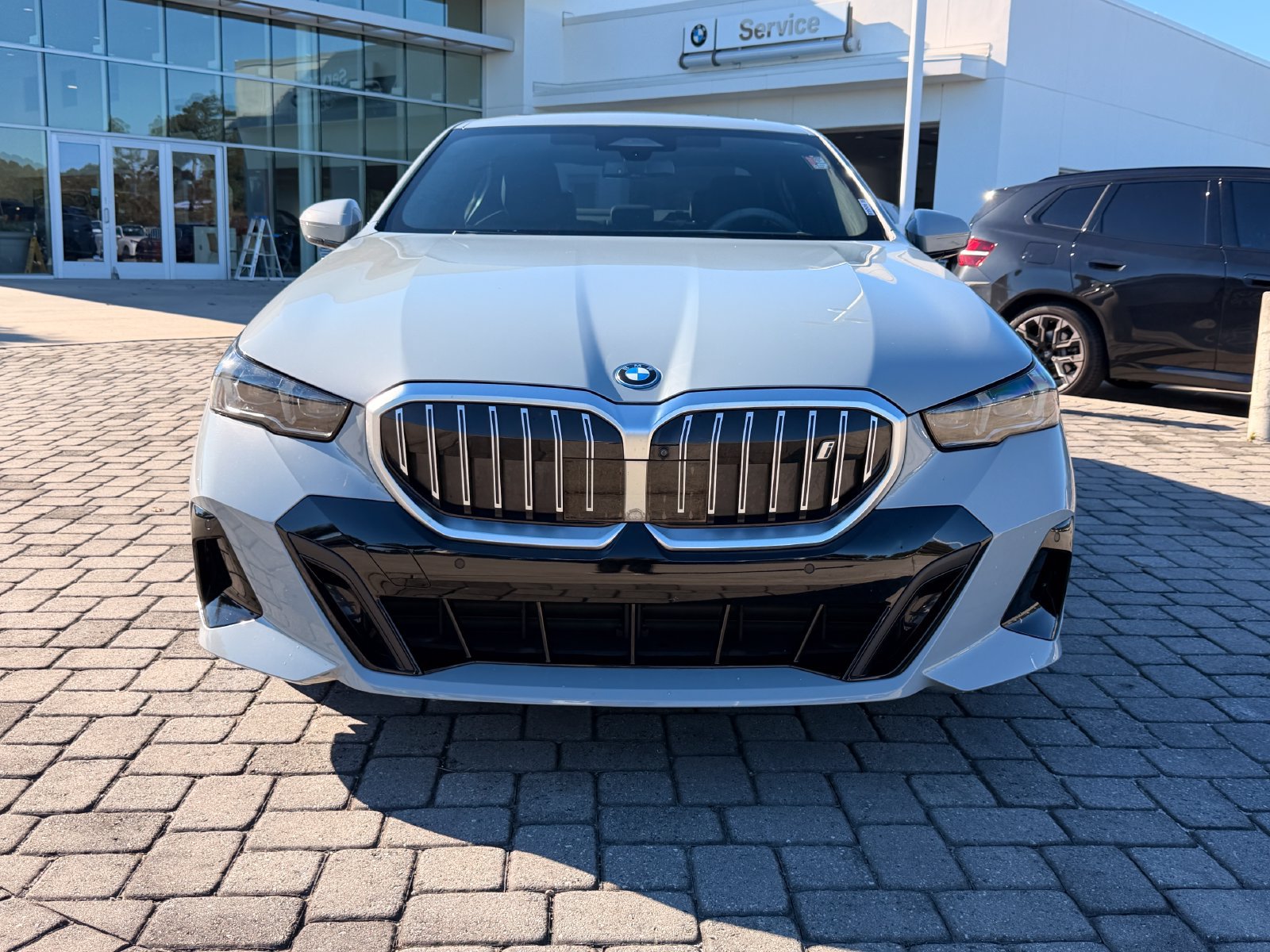 Used 2024 BMW i5 eDrive40i w/ M Sport Package RWD image 6