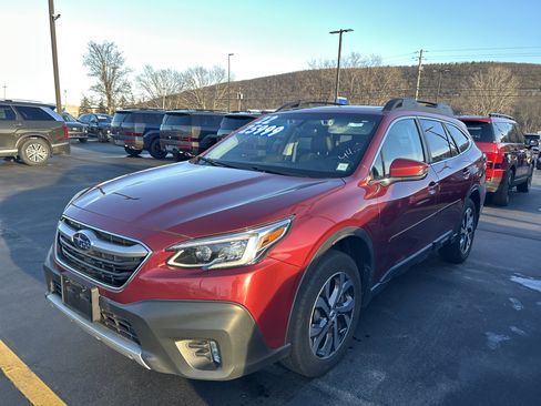 Used 2022 Subaru Outback Limited image 4
