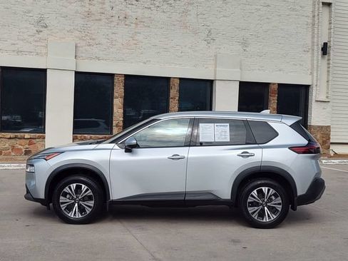 Used 2021 Nissan Rogue SV AWD/4WD image 6