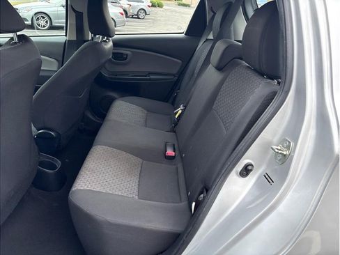 Used 2017 Toyota Yaris LE image 11