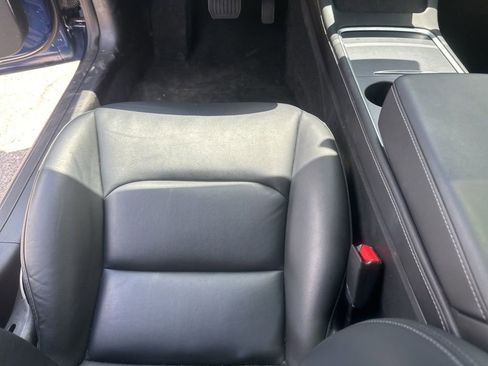 Used 2022 Tesla Model 3 Long Range AWD/4WD image 9