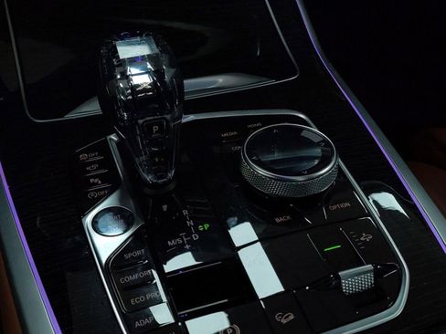 Used 2019 BMW X7 xDrive50i w/ M Sport Package image 14