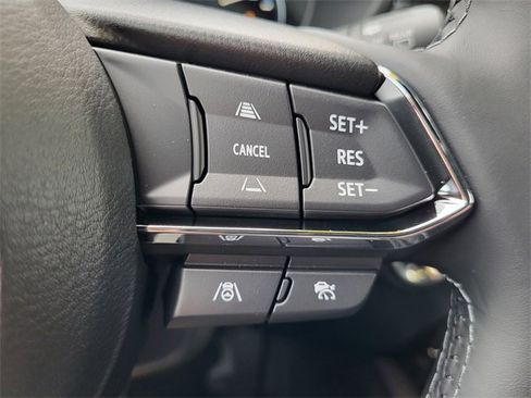 New 2025 MAZDA CX-5 Signature image 17