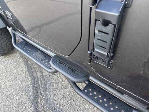 Used 2017 Jeep Wrangler Unlimited Sport w/ Connectivity Group AWD/4WD image 21