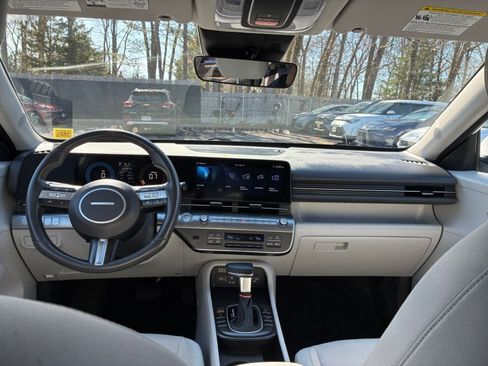 Used 2025 Hyundai Kona SEL image 36