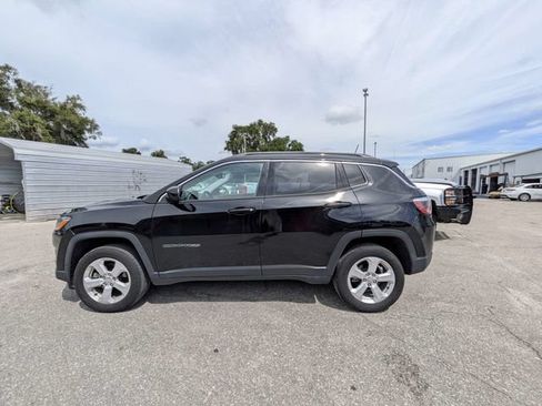 Used 2020 Jeep Compass Latitude AWD/4WD image 6