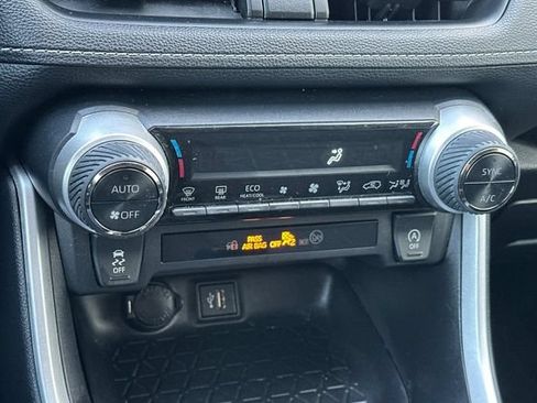 Used 2024 Toyota RAV4 XLE FWD image 23
