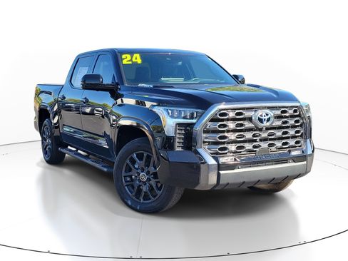 Used 2024 Toyota Tundra Platinum AWD/4WD image 1