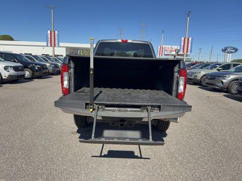 Certified 2018 Ford F250 XL w/ STX Appearance Package image 7
