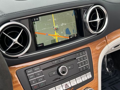 Used 2019 Mercedes-Benz SL 550 SL 550 image 25