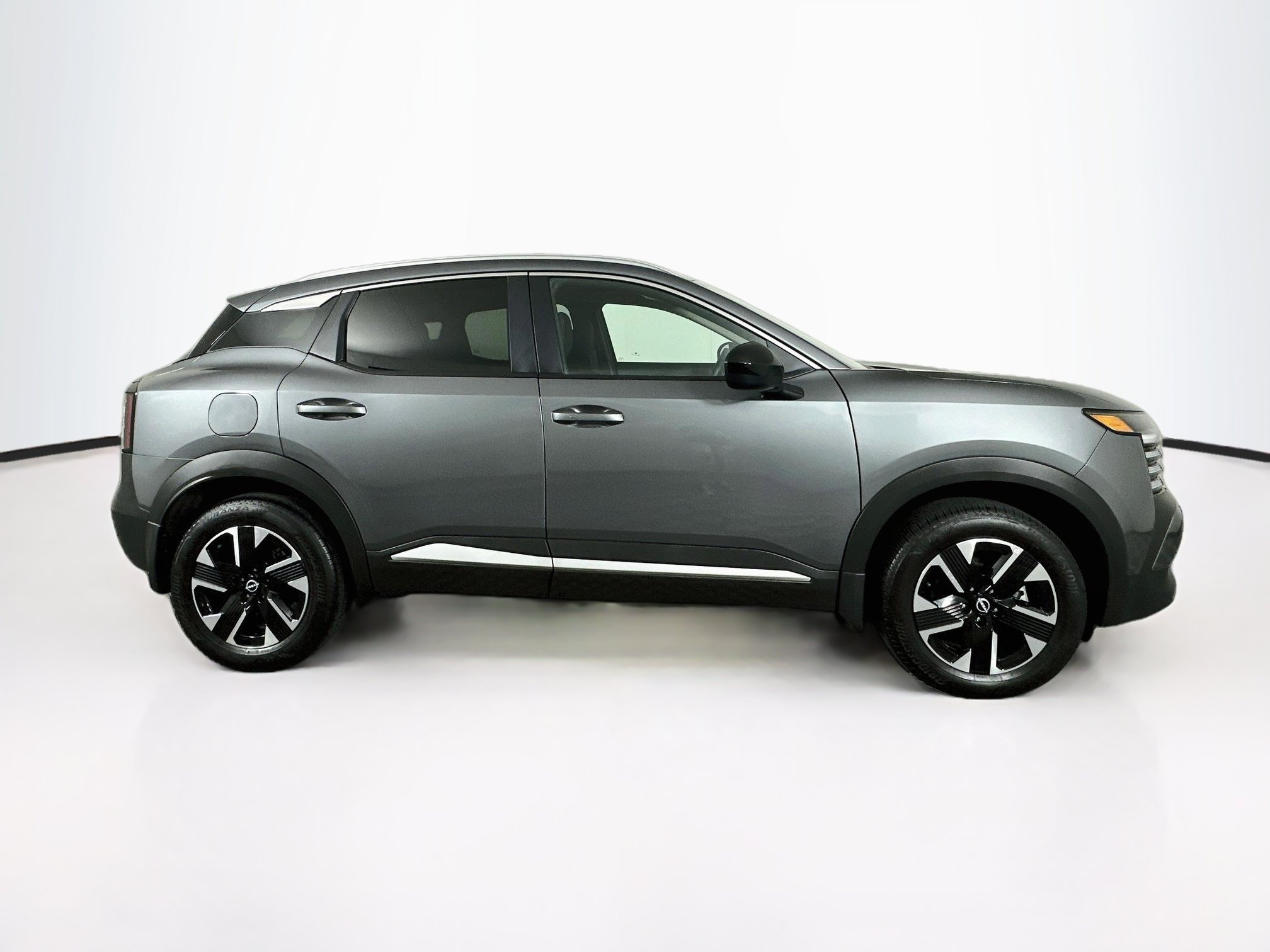 Used 2026 Nissan Kicks SV w/ SV Premium Package AWD/4WD image 10