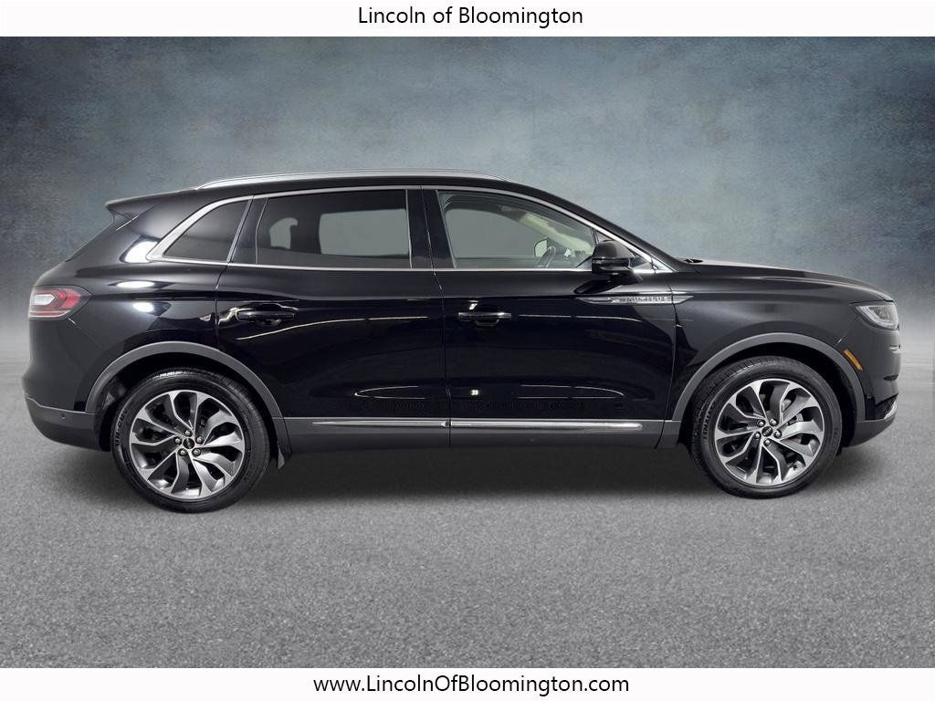 Used 2023 Lincoln Nautilus Reserve w/ Equipment Group 201A AWD/4WD image 9