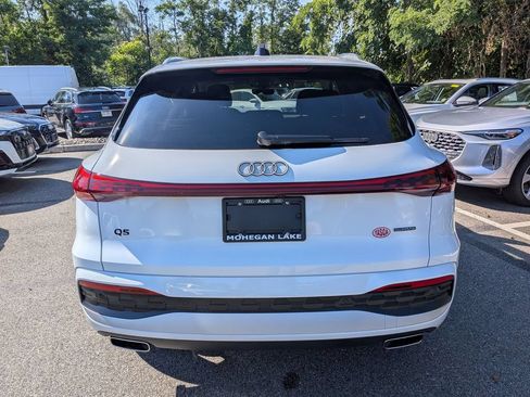 Used 2025 Audi Q5 Premium Plus w/ Premium Plus AWD/4WD image 4