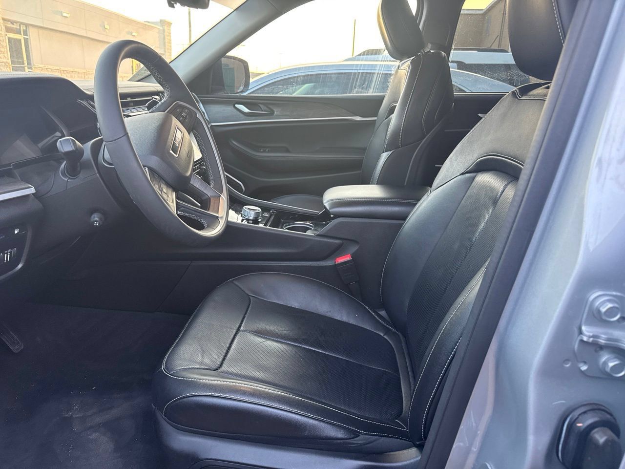 Used 2022 Jeep Grand Cherokee Limited 4xe w/ Luxury Tech Group II AWD/4WD image 7