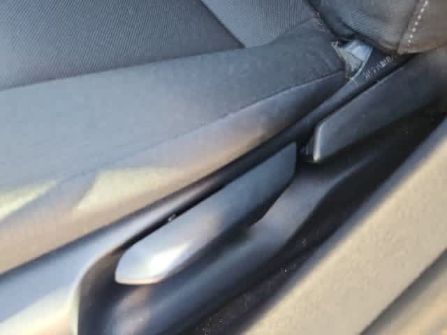 Used 2025 Toyota Corolla LE FWD image 15
