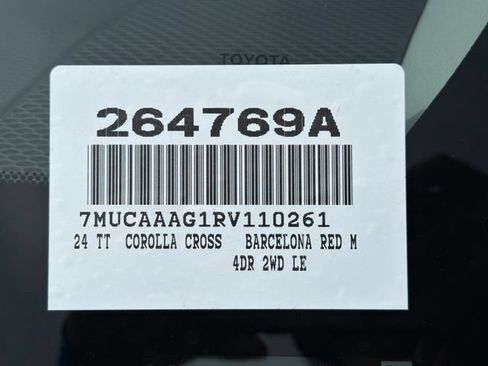 Used 2024 Toyota Corolla Cross LE FWD image 31