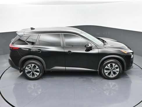 Used 2022 Nissan Rogue SV image 45