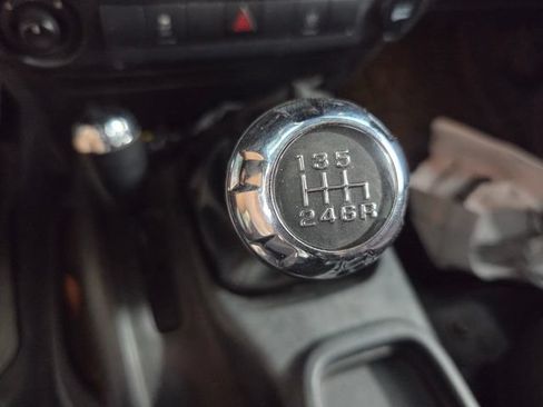 Used 2014 Jeep Wrangler Unlimited Rubicon w/ Max Tow Package AWD/4WD image 21