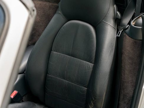 Used 1999 Porsche Boxster RWD image 18