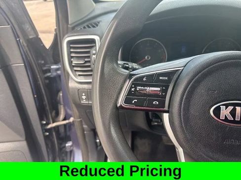 Used 2022 Kia Sportage LX AWD/4WD image 17
