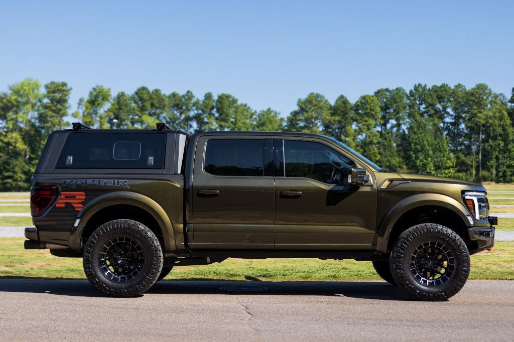 Used 2026 Ford F150 Raptor w/ Equipment Group 803A Raptor R AWD/4WD image 5