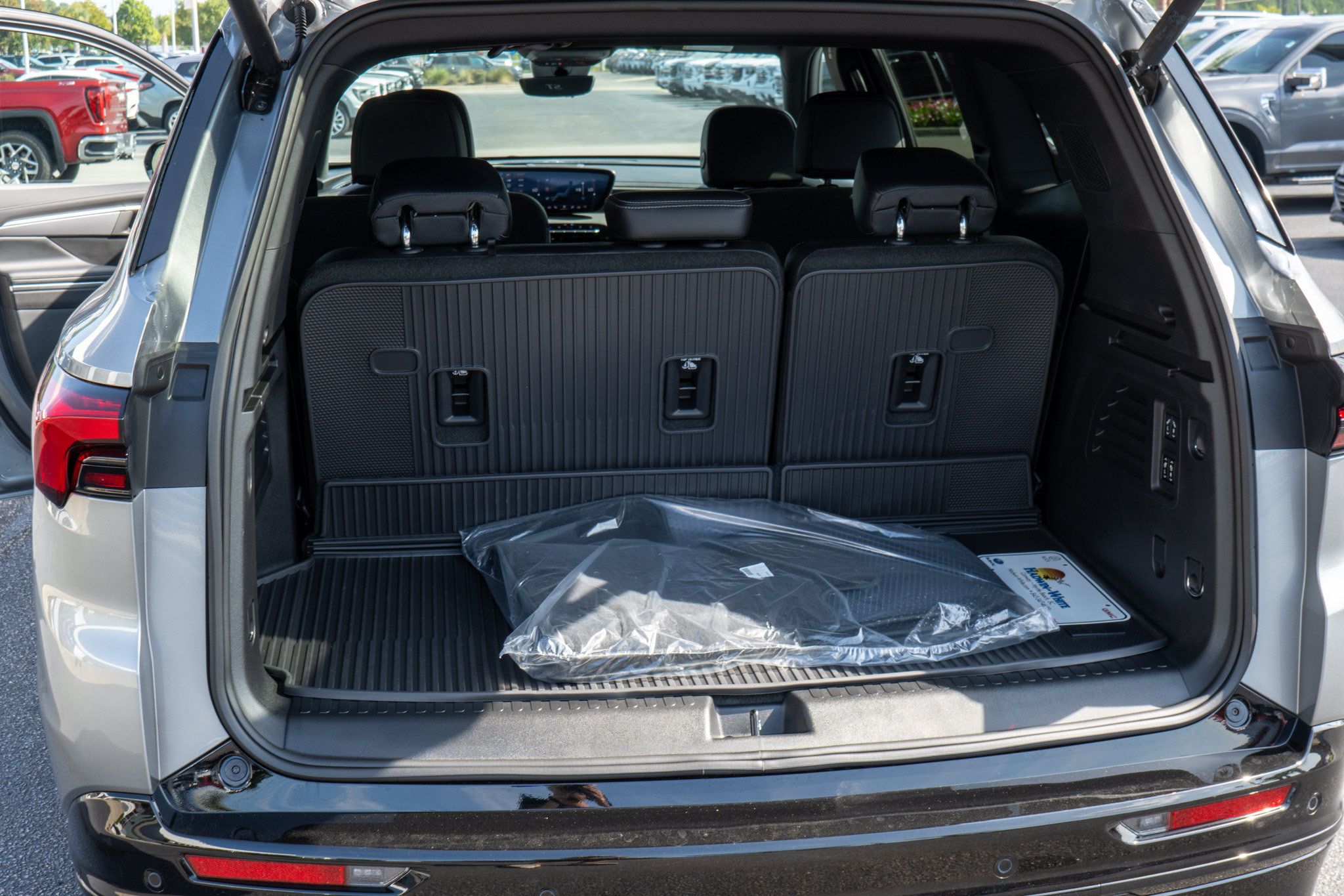 New 2026 Buick Enclave Sport Touring w/ Power Package FWD image 31