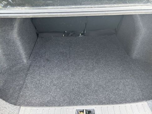 Used 2025 Nissan Versa SV FWD image 30