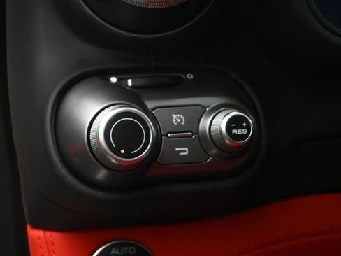 Used 2020 Ferrari Portofino RWD image 49