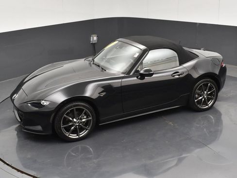 Used 2019 MAZDA MX-5 Miata Grand Touring RWD image 32